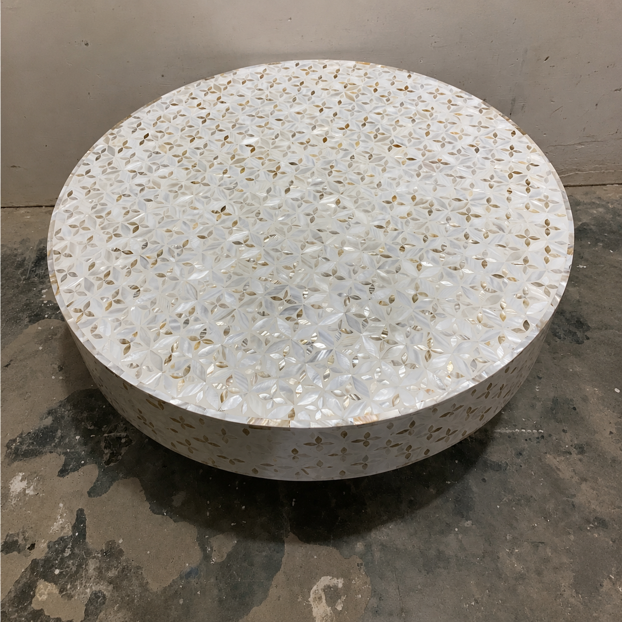 Handcrafted Big Floral Bone Inlay Round Coffee Table | Luxury Indian Artisan Coffee Table
